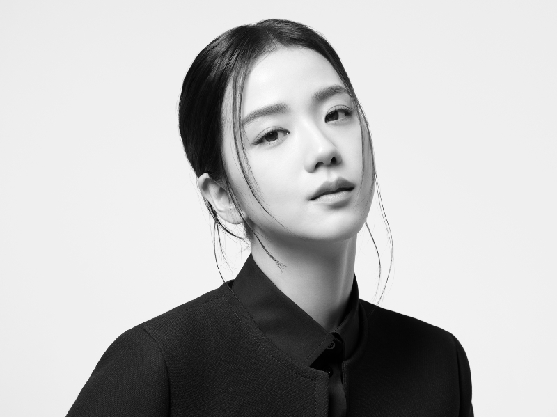 Quý cô Dior Jisoo (BLACKPINK) khoe vẻ đẹp thanh lịch trong chiến dịch quảng bá túi Lady 95.22